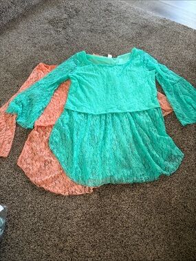 NWOT 2 Women’s Lace Plus Size Tops